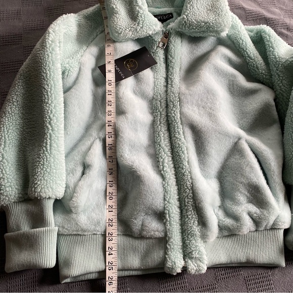 CYN & LUCA Mint Oversized Faux Fur Coat - Picture 7 of 14